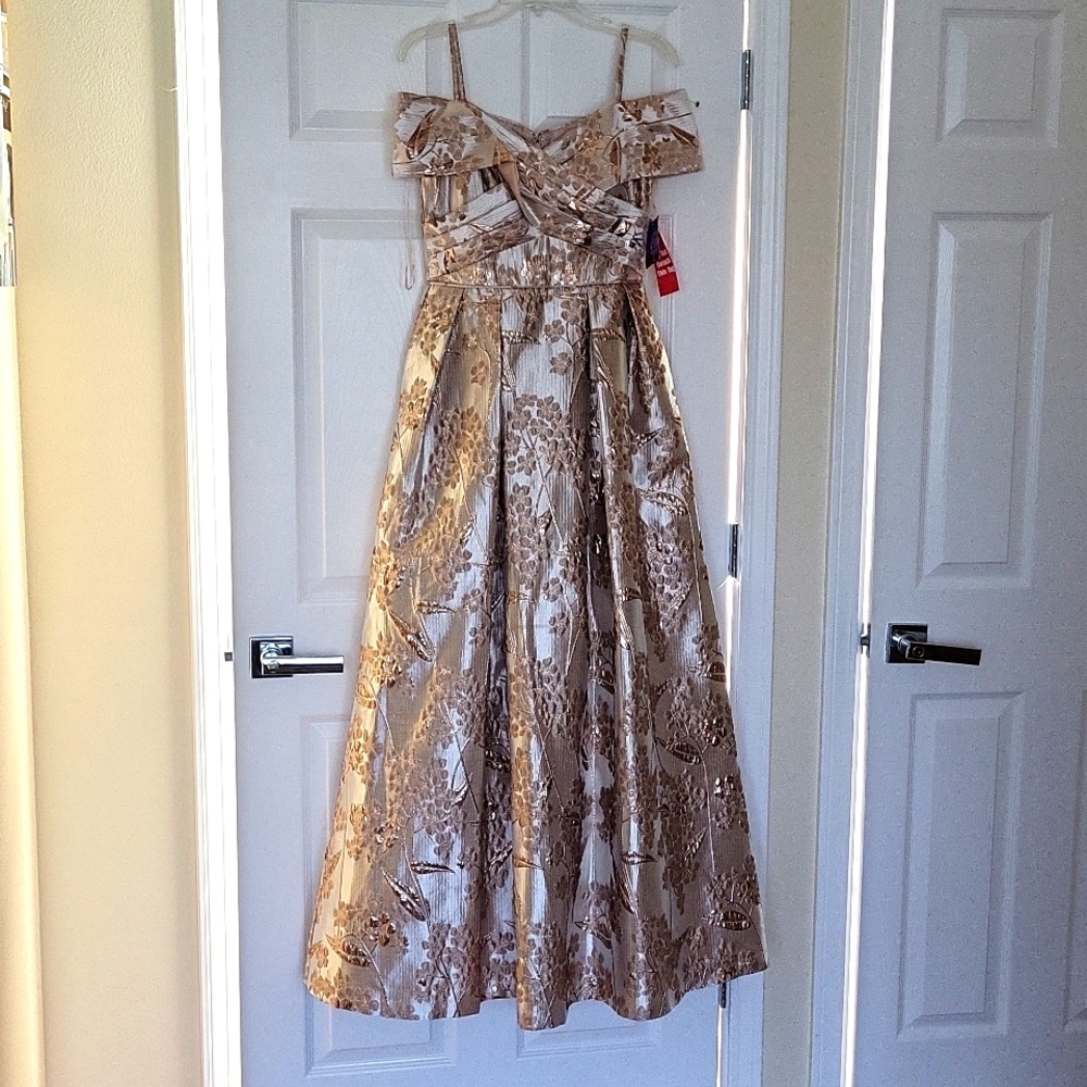 NWT Nightway collection gorgeous  ballgown - Picture 2 of 13